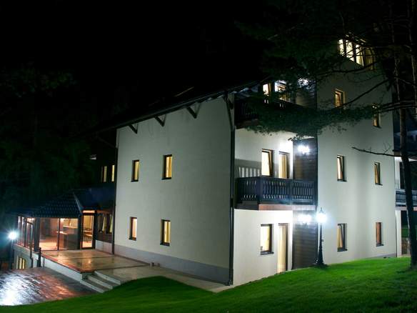 Poslovni prostor 768 m² – Zlatibor, Inostranstvo — fotografija 20