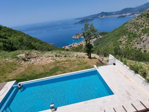 Trosoban stan sa pogledom na more, Blizikuće, Budva — fotografija 14