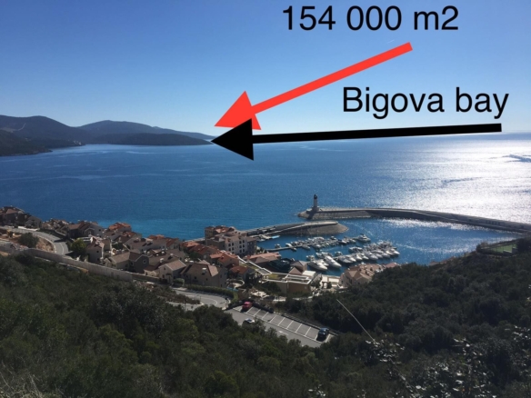 Plac površine 154.000m2 sa direktnim izlazom na more, Glavatičići-Žukovica,opština Kotor.