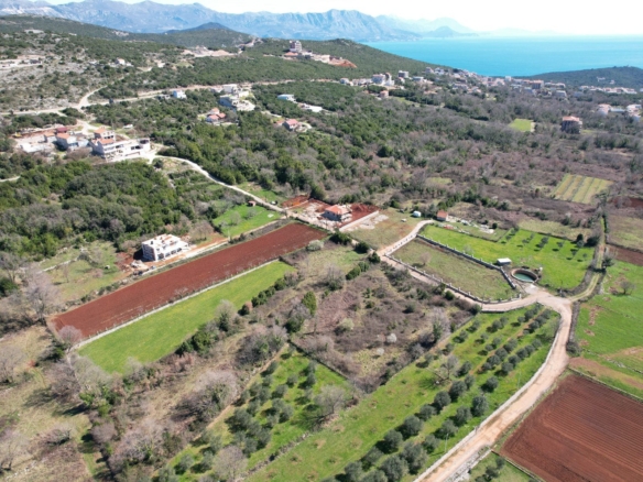 Plac 3.520 m² – Krimovica, Kotor