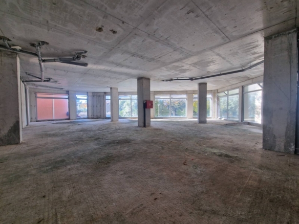Izdavanje: Poslovni prostor 406 m² – Petrovac, Budva