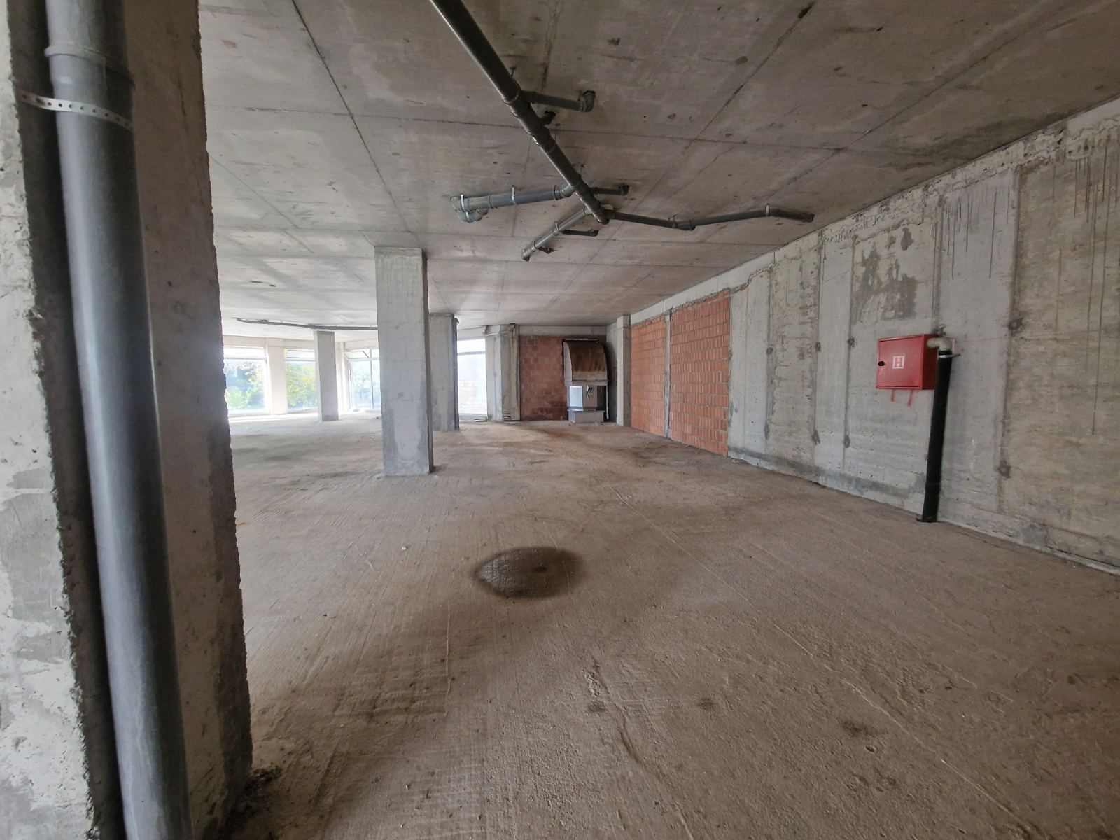 1a9962a5-6b24-4795-92eb-afcc6f904173 Izdavanje: Poslovni prostor 406 m² – Petrovac, Budva — fotografija 2