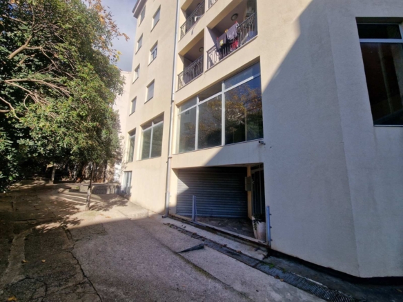 Izdavanje: Poslovni prostor 406 m² – Petrovac, Budva — fotografija 7