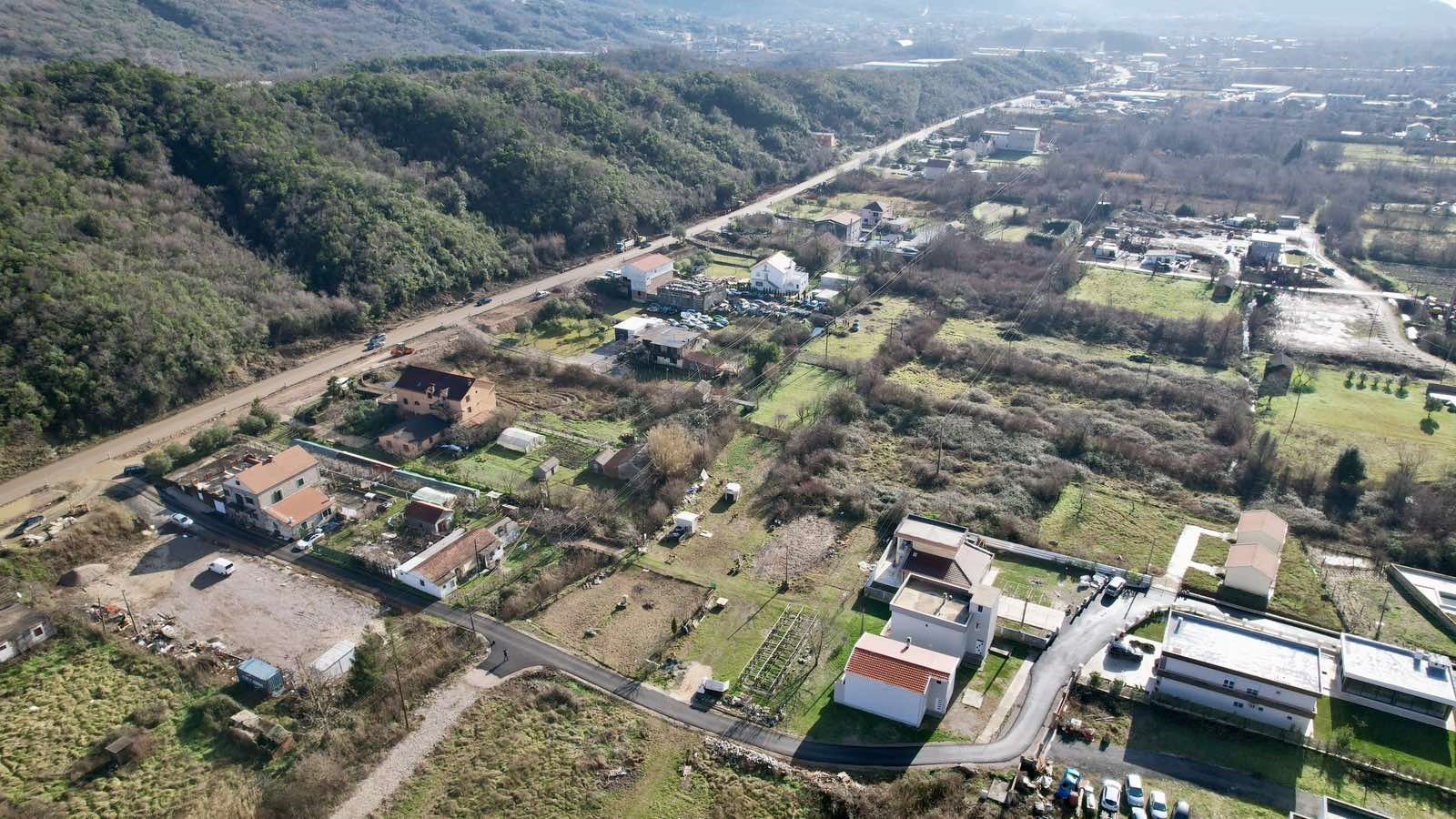 55e28b5e-ec72-47cc-b766-7cfcc861a5bd Plac 1.650 m² – Kovačko polje, Kotor
