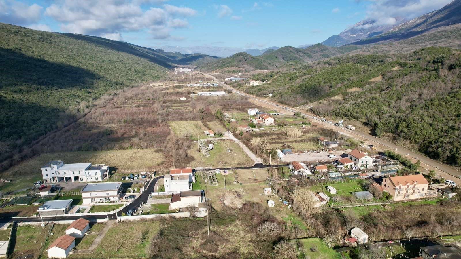 4aa7a509-6d6b-4375-b8ff-82e85b728ef6 Plac 1.650 m² – Kovačko polje, Kotor