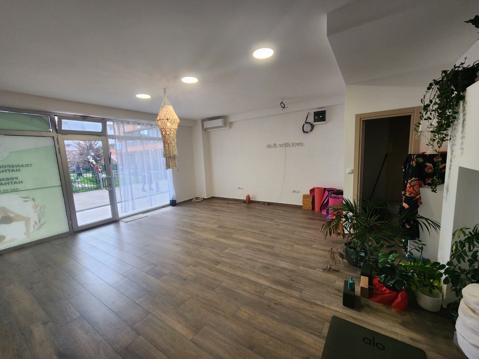 014dbd72-294b-43e4-8e0a-bd505deb1483 Prodaja poslovnog prostora 39 m² na atraktivnoj lokaciji – Rozino, Budva