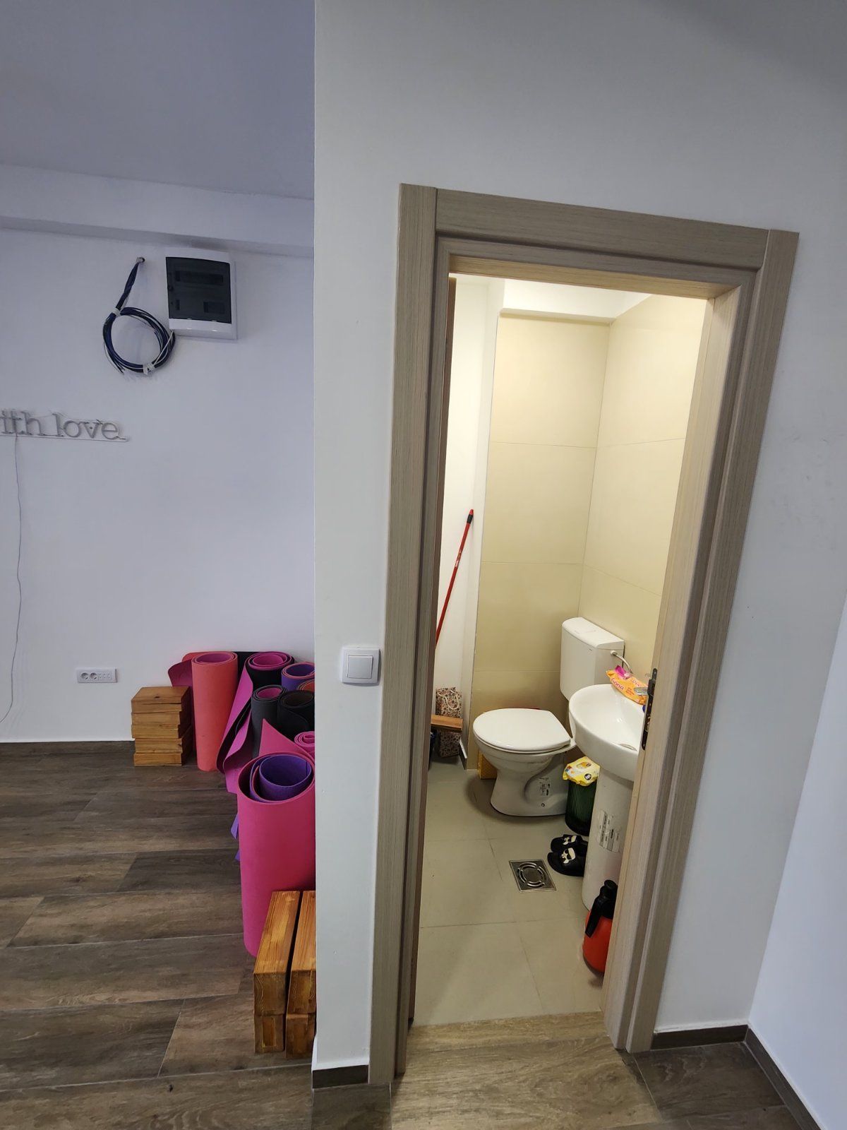 41c87304-18d0-4fc6-a4cb-9d3b769ebc12 Prodaja poslovnog prostora 39 m² na atraktivnoj lokaciji – Rozino, Budva