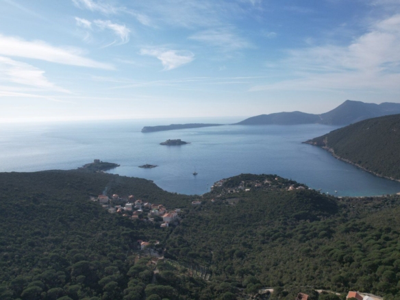 Urbanizovani plac u Mirištu, Herceg Novi — fotografija 2