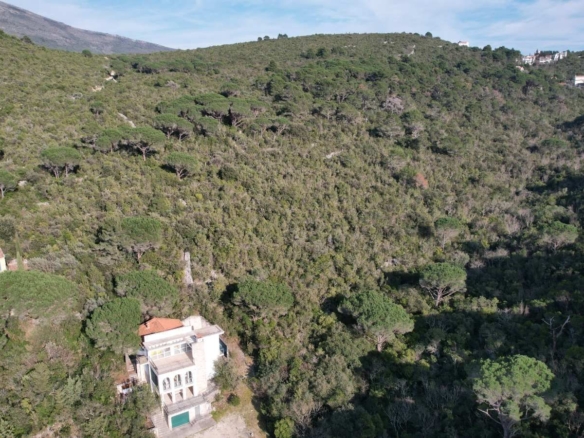 Urbanizovani plac u Mirištu, Herceg Novi — fotografija 6