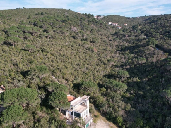 Urbanizovani plac u Mirištu, Herceg Novi — fotografija 7