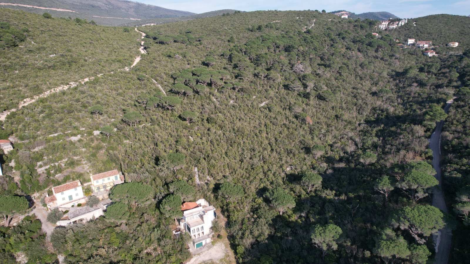 Urbanizovani plac u Mirištu, Herceg Novi — fotografija 10
