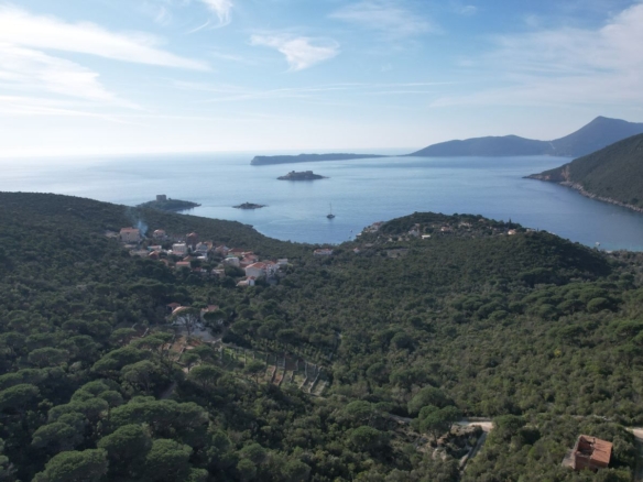 Urbanizovani plac u Mirištu, Herceg Novi — fotografija 12