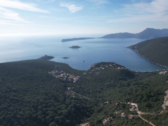 Urbanizovani plac u Mirištu, Herceg Novi — fotografija 14