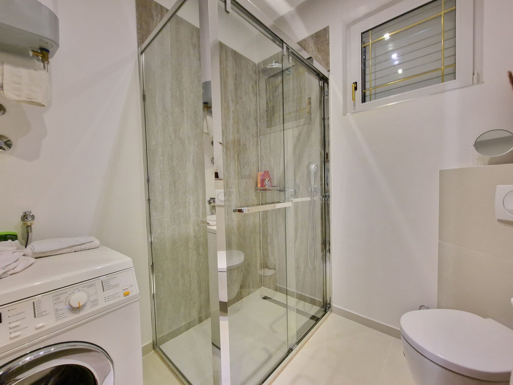 1667402059-viber_slika_2022-11-02_10-32-38-409 Kuća 250 m² – Podmaine, Budva — fotografija 14