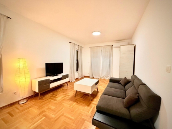 Moderan dvosoban stan 75m² na odličnoj lokaciji – Golubovina, Budva