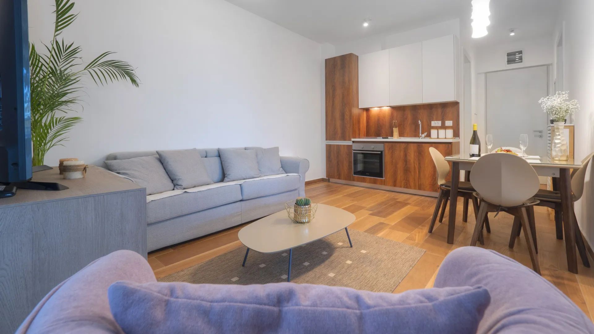 7f243924-9d66-4fbd-af50-b0edba29f6b1 Izdavanje: Jednosoban stan 50 m² – Budva — fotografija 3