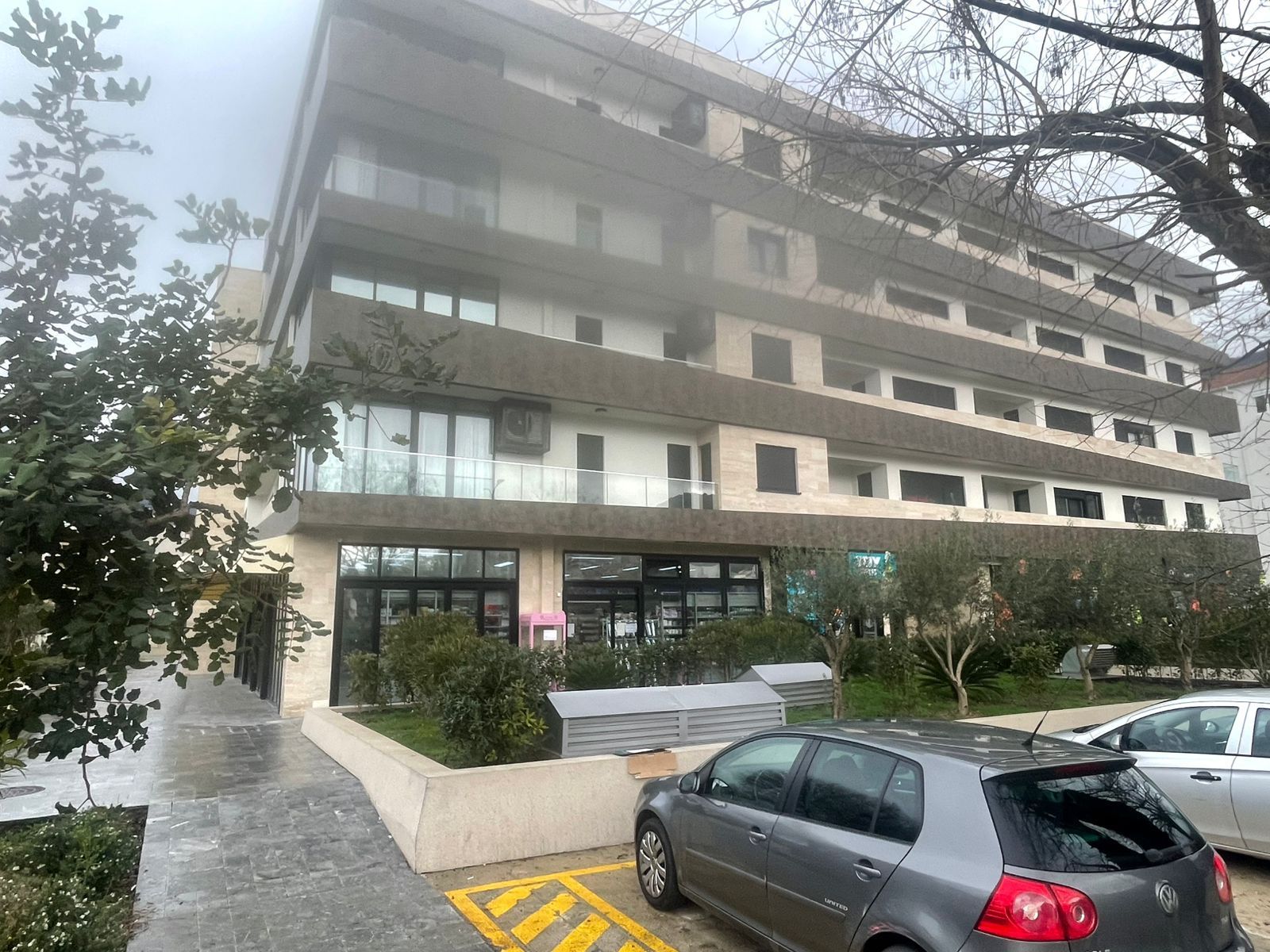 Poslovni prostor 50 m² u Seljanovu, Tivat — fotografija 3