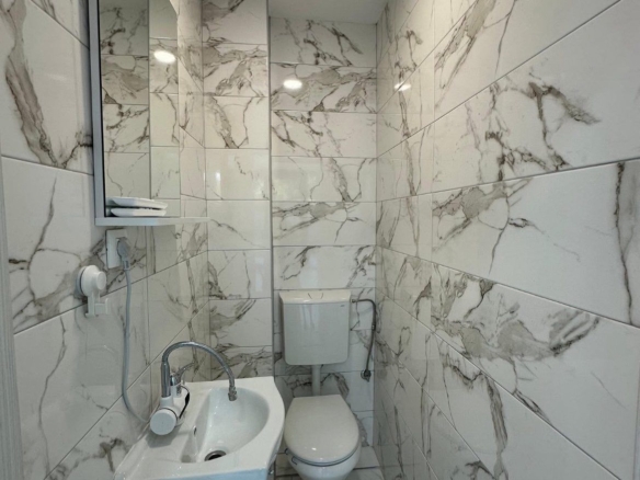 Poslovni prostor 50 m² u Seljanovu, Tivat — fotografija 5