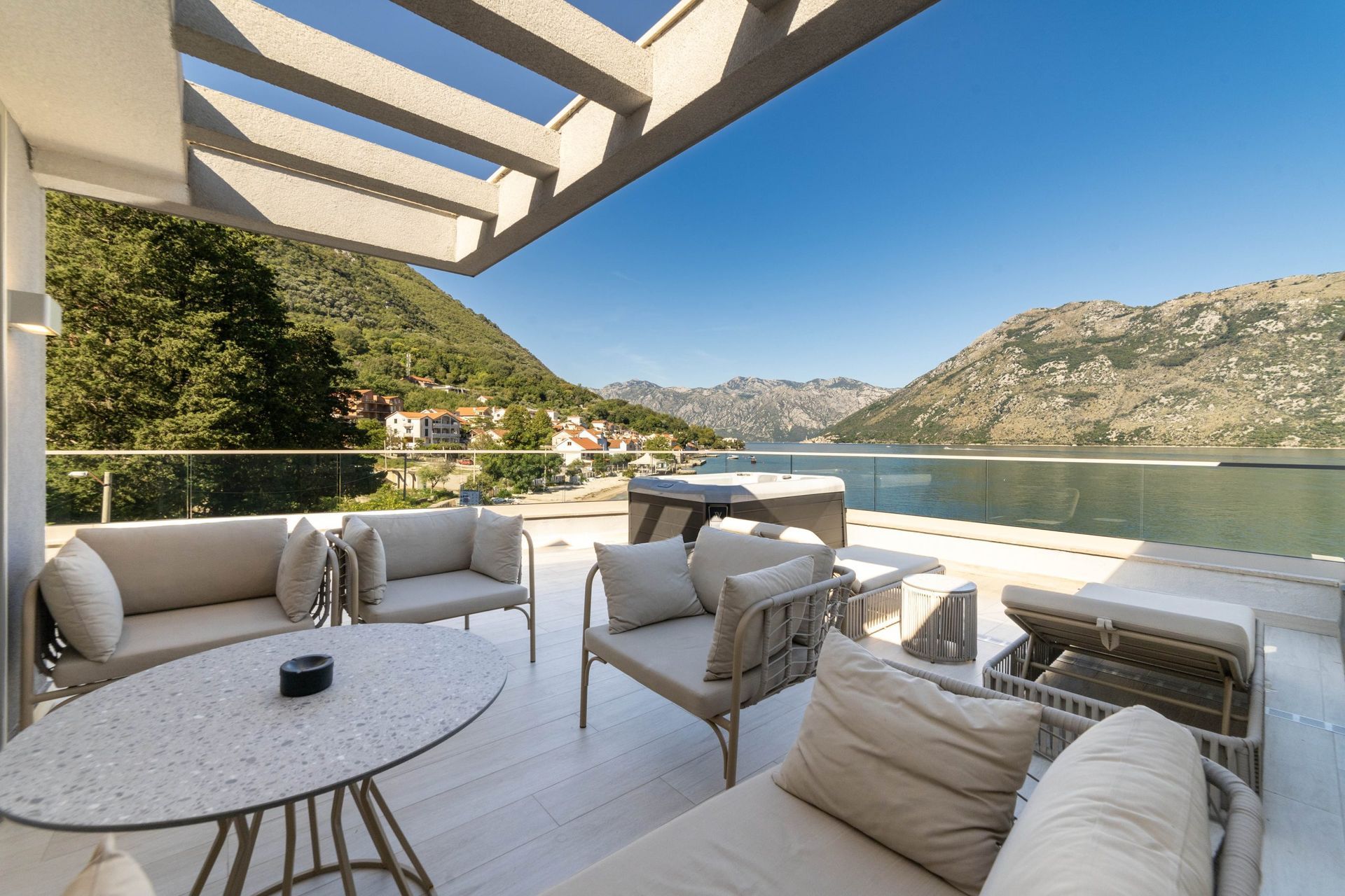 Kuća 164 m² – Stoliv, Kotor — fotografija 2
