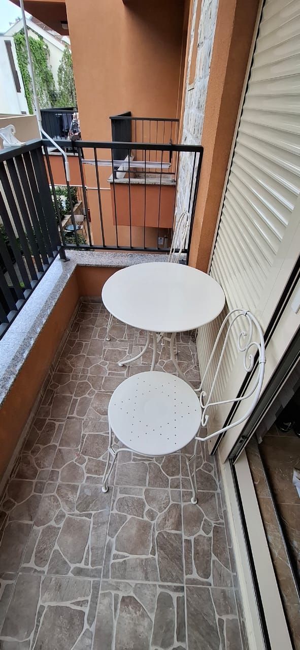 2fc6e137-81a6-4eb2-b8c2-ff2f5a6367f3 Opremljena garsonjera 21 m² u Budvi — fotografija 2