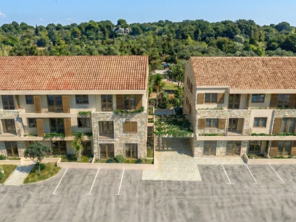 Jednosoban stan 52.30m² u luksuznom kompleksu Palazzo Jaz sa bazenom – Kovačko Polje, Kotor (Mogućnost odloženog plaćanja i kupovine putem hipotekarnog kredita)