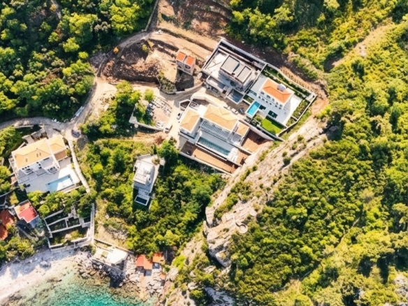 Rijeka Rezevica,Budva-Gradjevinsko zemljiste 1364m2 sa panoramskim pogledom