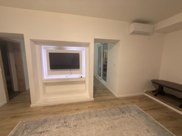 Renoviran i namešten dvosoban stan 76m² – Zabjelo, Podgorica (Izdavanje na duzi period)