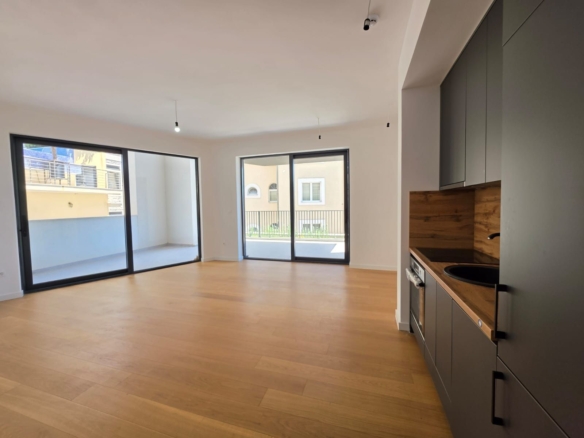 Jednosoban stan 77m2 u novom stambenom kompleksu u Becicima.