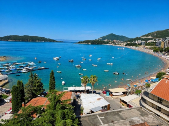 Dvosoban stan 68 m² – Rafailovići, Budva — fotografija 15