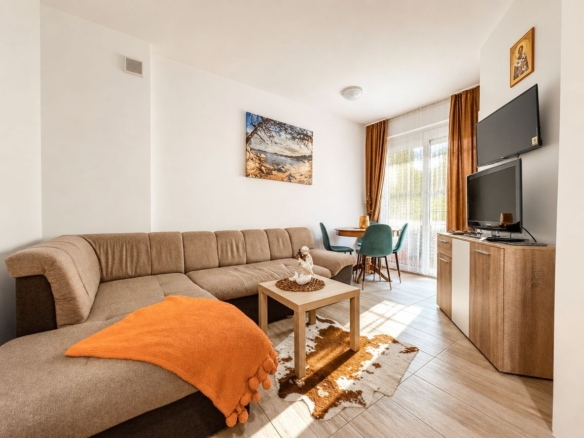 Prodaja opremljenog jednosobnog stana 38m2 – Budva, Babilonija
