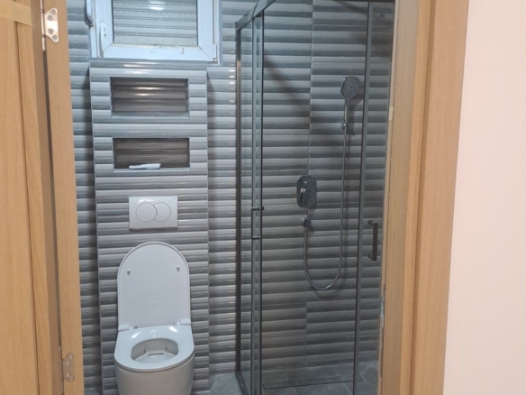 Izdavanje poslovnog prostora 110 m² sa privatnim parkingom – Zabjelo, Podgorica