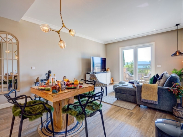 Ekskluzivan trosoban apartman 134.46m² – Luštica Bay, Centrale (fleksibilni uslovi plaćanja)