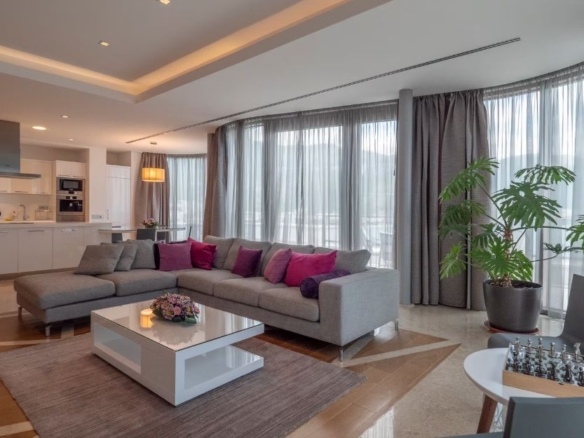 Ekskluzivni dvosoban apartman 162m2 sa SPA sadržajima i panoramskim pogledom – Budva,centar (IZDAVANJE NA DUZI PERIOD)