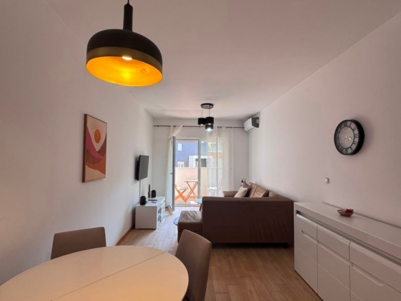 Dvosoban moderno opremljen stan 69m2 -The Old Bakery,Budva