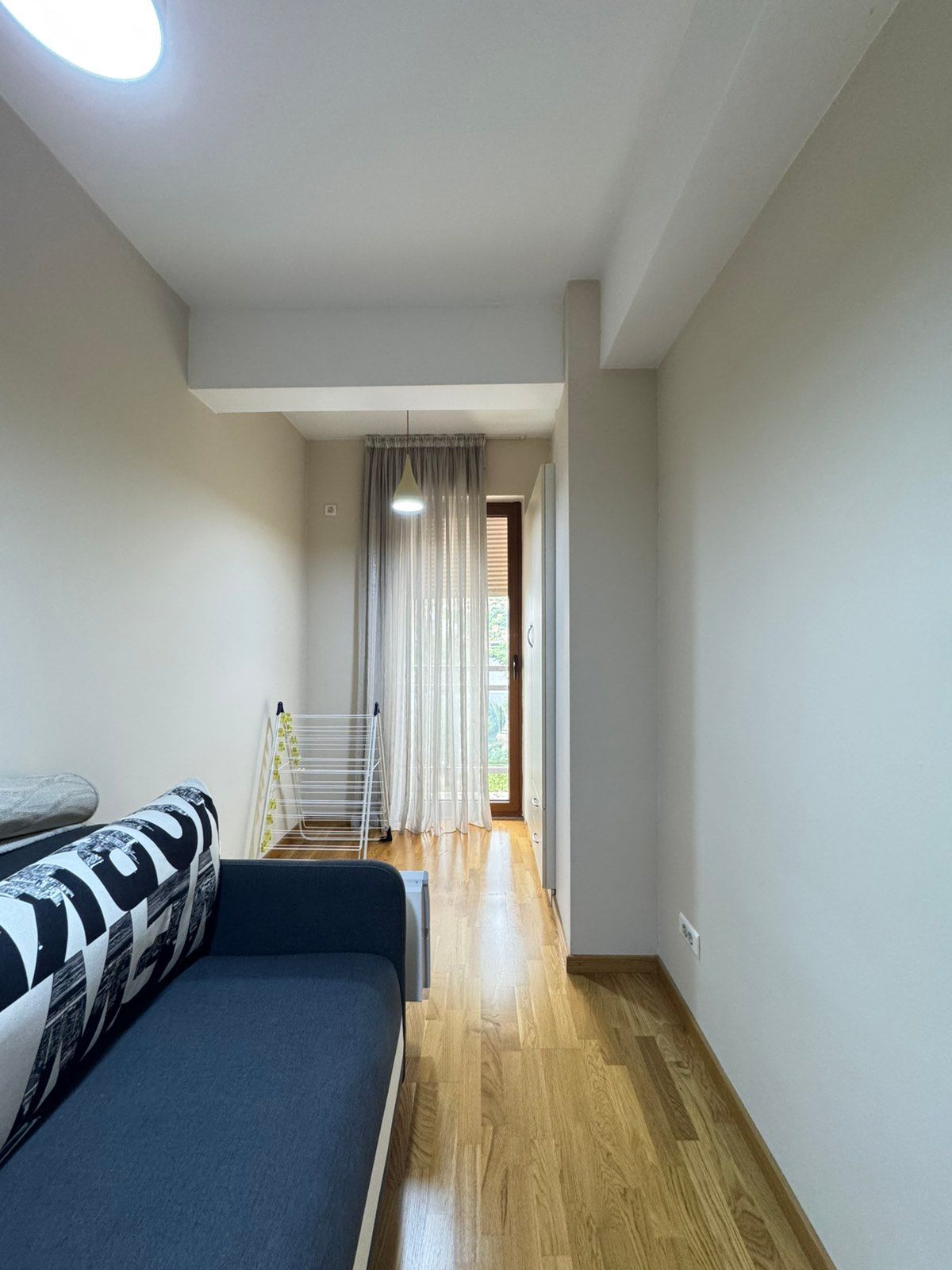b0e57f5c-e17e-4152-b394-32e8ad531780 Trosoban stan 95m² sa parking mestom– Podgorica (IZDAVANJE NA DUZI PERIOD)
