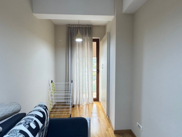 Trosoban stan 95m² sa parking mestom– Podgorica (IZDAVANJE NA DUZI PERIOD)