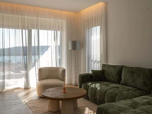 Izdavanje: Dvosoban stan 71 m² – Mažina, Tivat