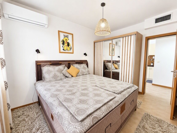 Dvosoban stan 80 m² sa pogledom na more – Bečići