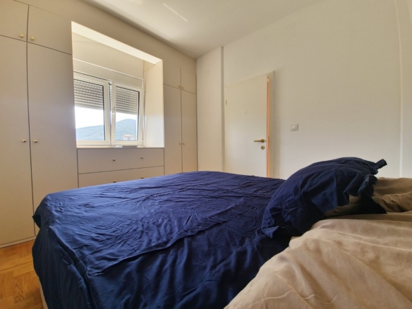 Izdavanje namještenog jednosobnog stana 42m2 – Budva, Podmaine (IZDAVANJE NA DUZI PERIOD)