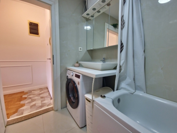 Izdavanje namještenog jednosobnog stana 42m2 – Budva, Podmaine (IZDAVANJE NA DUZI PERIOD)