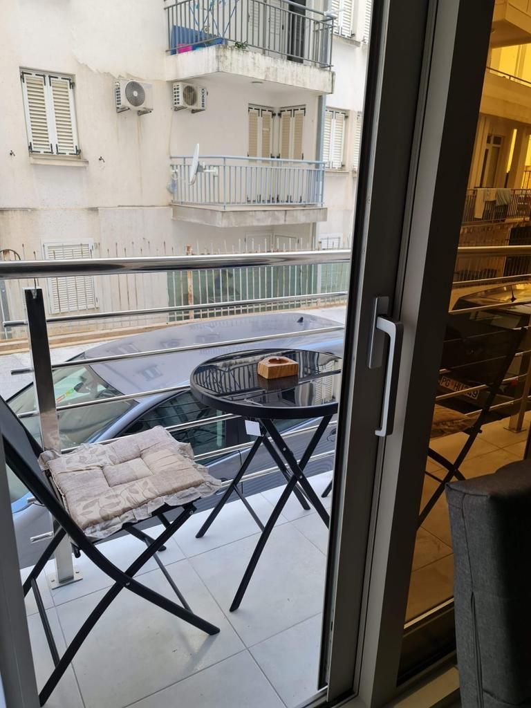 ac0d2641-7a75-4eb3-865e-1727350f2cfe Izdavanje garsonjere na atraktivnoj lokaciji– Budva | Na period od 15.09.2026 do 15.06.2027
