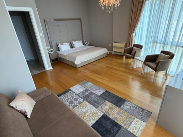 Izdavanje luksuznog trosobnog stana 194 m² sa pogledom na more i parking mestom – Prva linija do mora, Tre Canne, Budva (NA DUZI PERIOD)