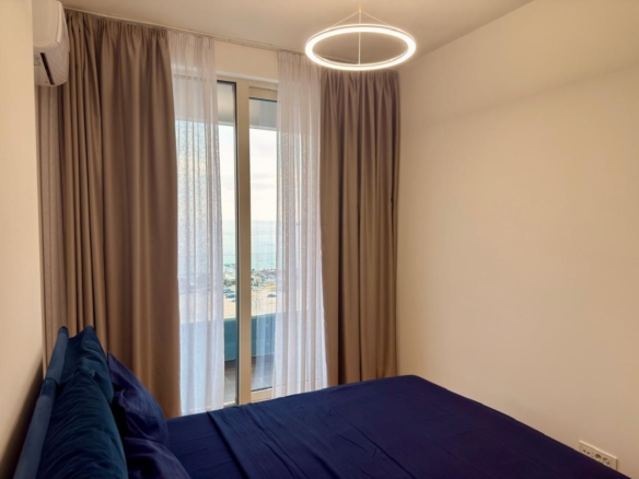 Luksuzan dvosoban stan sa pogledom na more i garaznim mestom, Bečići ,Skyline Resort (izdavanje na duzi period)