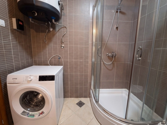 Moderno opremljen studio apartman 42m2 sa pogledom na more-Becici,Anatoilia