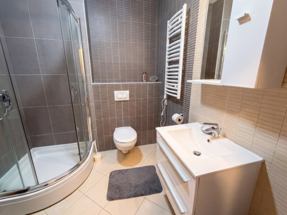Moderno opremljen studio apartman 42m2 sa pogledom na more-Becici,Anatoilia