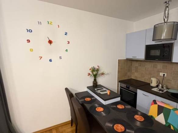 Moderno opremljen studio apartman 42m2 sa pogledom na more-Becici,Anatoilia