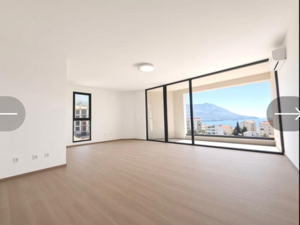 Luksuzan trosoban stan 128 m² sa panoramskim pogledom na more i garaznim mestom – Bečići