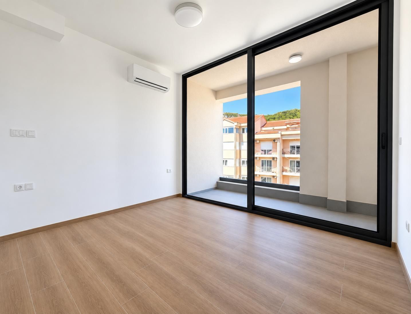 2627e240-6940-441c-9112-5797159cb2f8 Luksuzan trosoban stan 128 m² sa panoramskim pogledom na more i garaznim mestom – Bečići