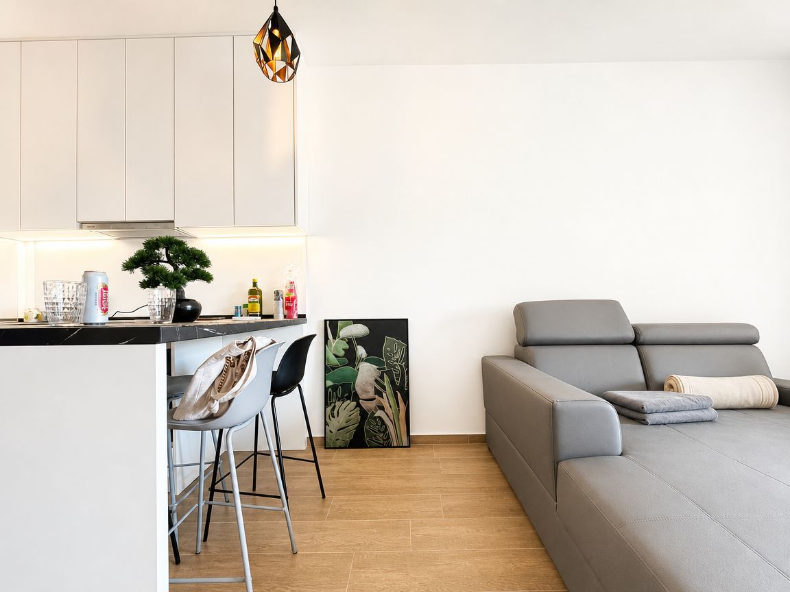 dc007be9-4fe7-4b7f-b1d8-bff2fd83cc3d Prodaja jednosobnog moderno opremljenog stana 44 m² – Budva