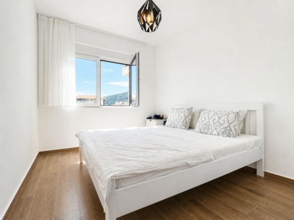 Prodaja jednosobnog moderno opremljenog stana 44 m² – Budva